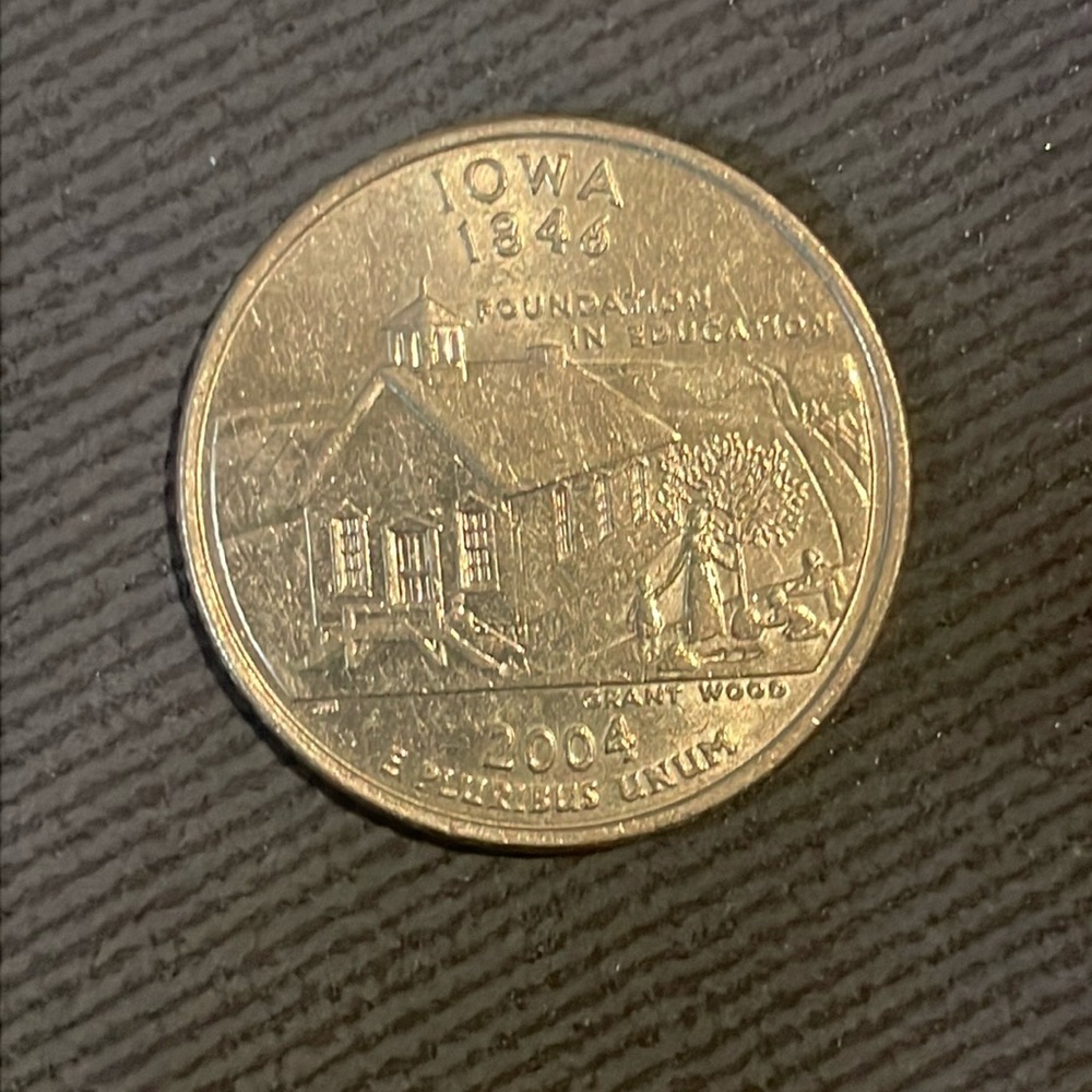 2004 Iowa quarter coin